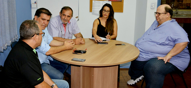 PIRACICABA – Aires Ribeiro visita José Antônio Paiva, presidente do Sindicato dos Bancários