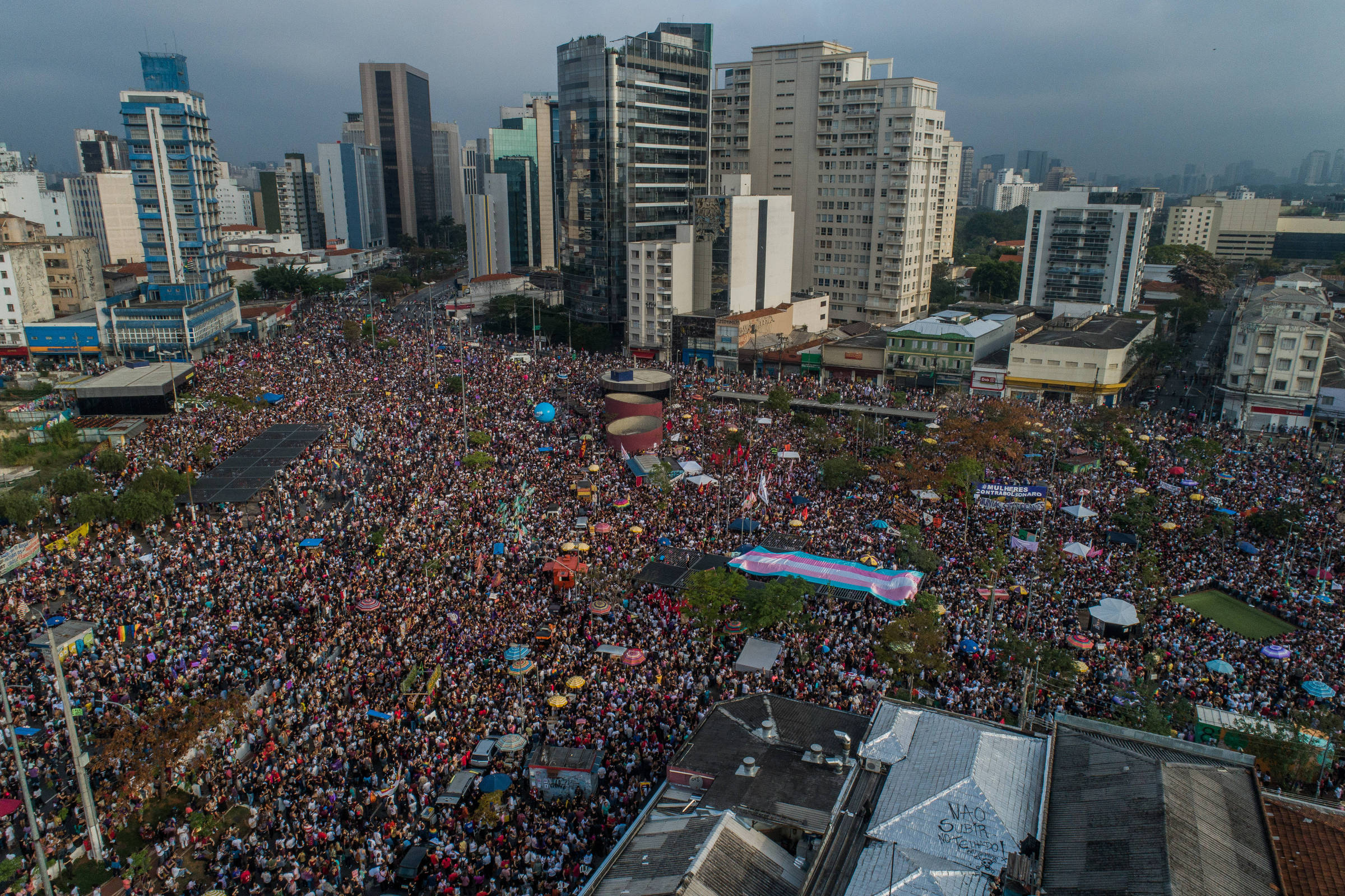 Advogados vão formar grupo para representar MTST, MST e UNE em novo governo