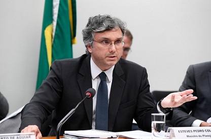 Ministro do Planejamento diz que mínimo pode ficar acima dos R$ 1.006 previstos para 2019