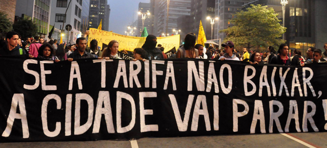 Movimentos Sociais e sindicalistas fazem protesto contra aumento no transporte