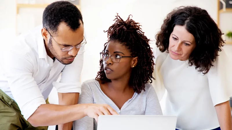 Consciência Negra | Dieese aponta persistência da desigualdade racial no mercado de trabalho brasileiro