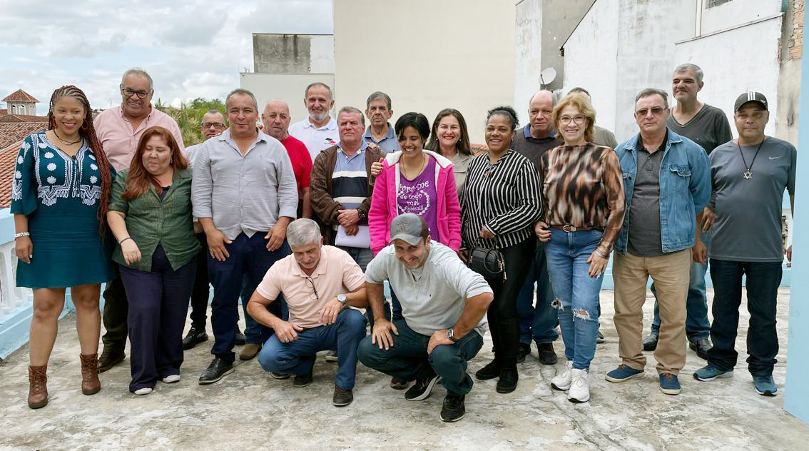 Presidente Aires Ribeiro ministra curso em Pindamonhangaba e reforça compromisso por lideranças preparadas