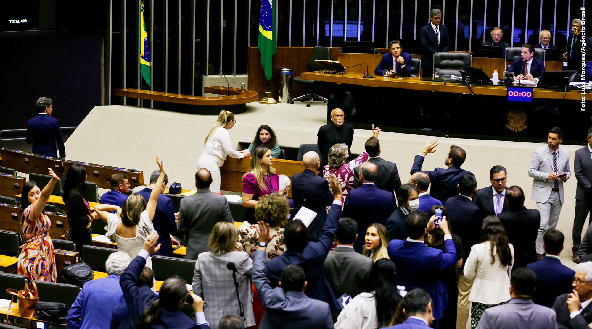 Câmara põe o tapete vermelho para o crime organizado | Artigo de Roberto Livianu